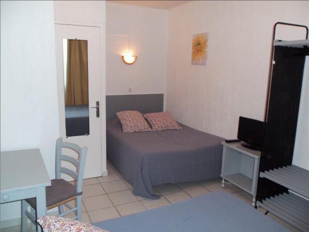 Hotel Du Musee Menton Rom bilde